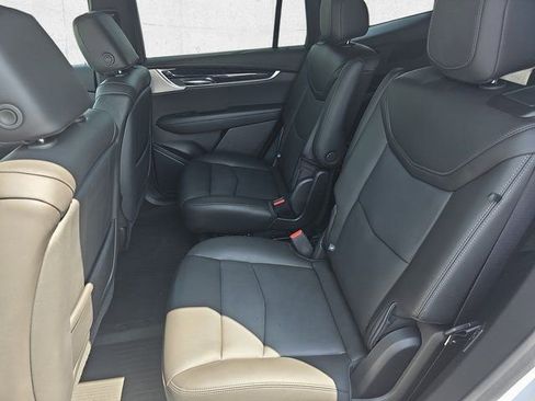 Used 2025 Cadillac XT6 Premium Luxury w/ LPO, Floor Liner Package image 16