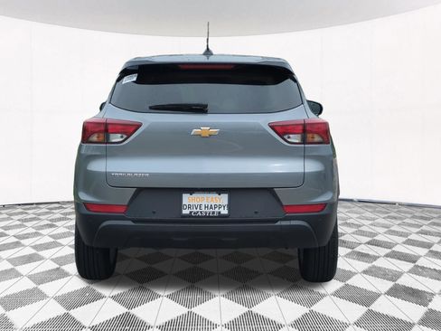 Used 2025 Chevrolet TrailBlazer LS w/ LS Convenience Package image 4