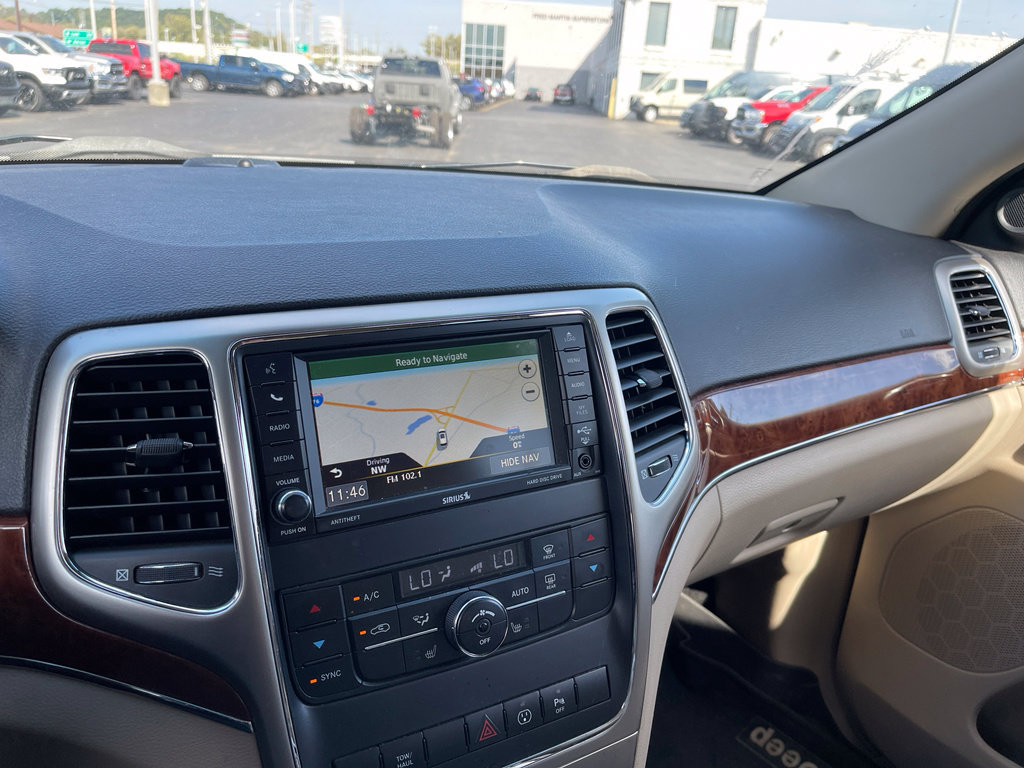 Used 2013 Jeep Grand Cherokee Limited w/ Trailer Tow Group IV AWD/4WD image 14