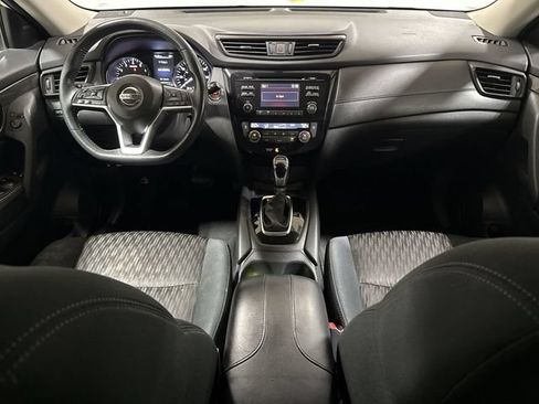 Used 2017 Nissan Rogue SV FWD image 10
