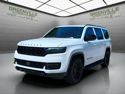Used 2024 Jeep Wagoneer Series II image 2