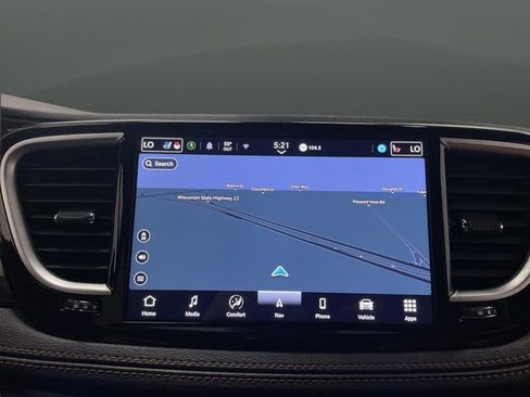 Used 2024 Chrysler Pacifica Pinnacle image 10