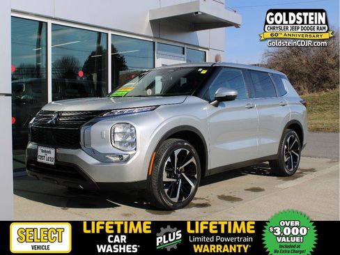 Used 2022 Mitsubishi Outlander ES AWD/4WD image 1