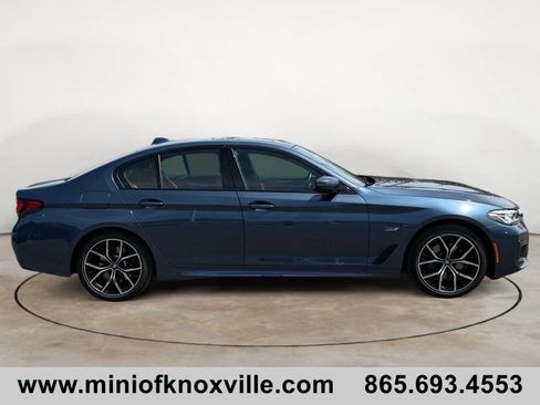 Used 2023 BMW 530e xDrive w/ Premium Package AWD/4WD image 2