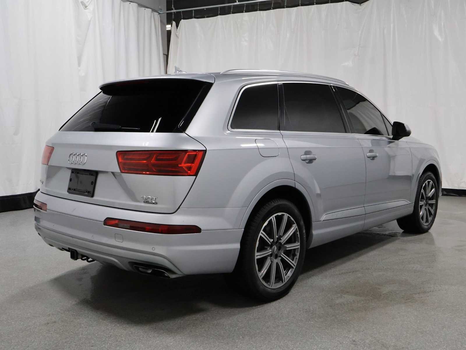 Used 2017 Audi Q7 3.0T Premium Plus w/ Premium Plus Package AWD/4WD image 9