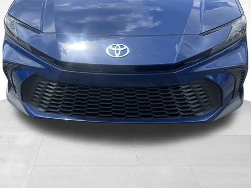 Used 2025 Toyota Camry SE w/ Convenience Package AWD/4WD image 1