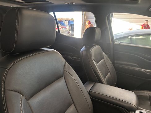 Used 2019 GMC Acadia SLT image 30