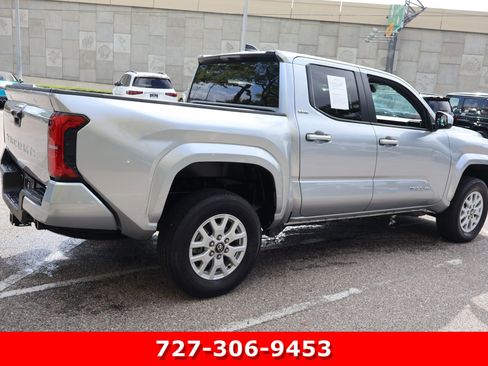 Used 2026 Toyota Tacoma SR5 AWD/4WD image 9