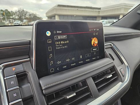 Used 2022 GMC Yukon SLT w/ SLT Luxury Package image 16