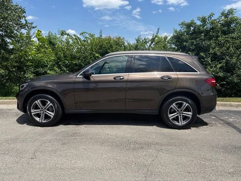 Used 2018 Mercedes-Benz GLC 300 4MATIC image 4