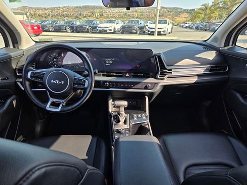 Used 2025 Kia Sportage SX AWD/4WD image 11
