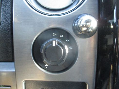 Used 2014 Ford F150 Limited image 19