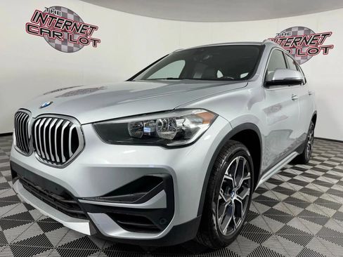 Used 2021 BMW X1 xDrive28i AWD/4WD image 3