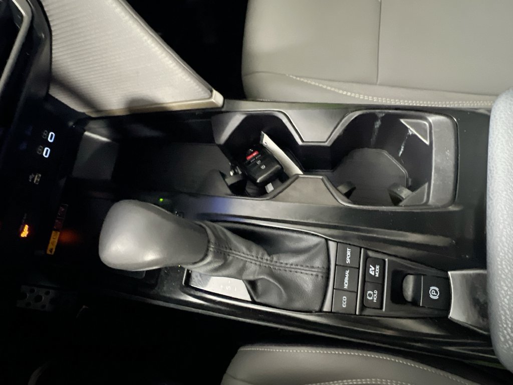 Used 2025 Toyota Camry SE FWD image 22