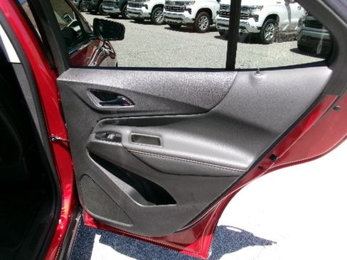 Used 2024 Chevrolet Equinox Premier image 14