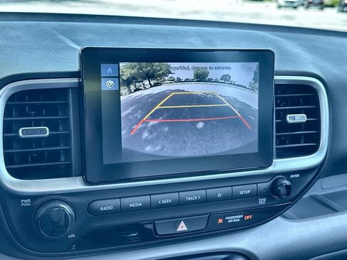 Used 2024 Hyundai Venue SEL FWD image 19