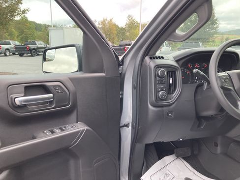 Used 2024 Chevrolet Silverado 1500 Custom Trail Boss AWD/4WD image 20