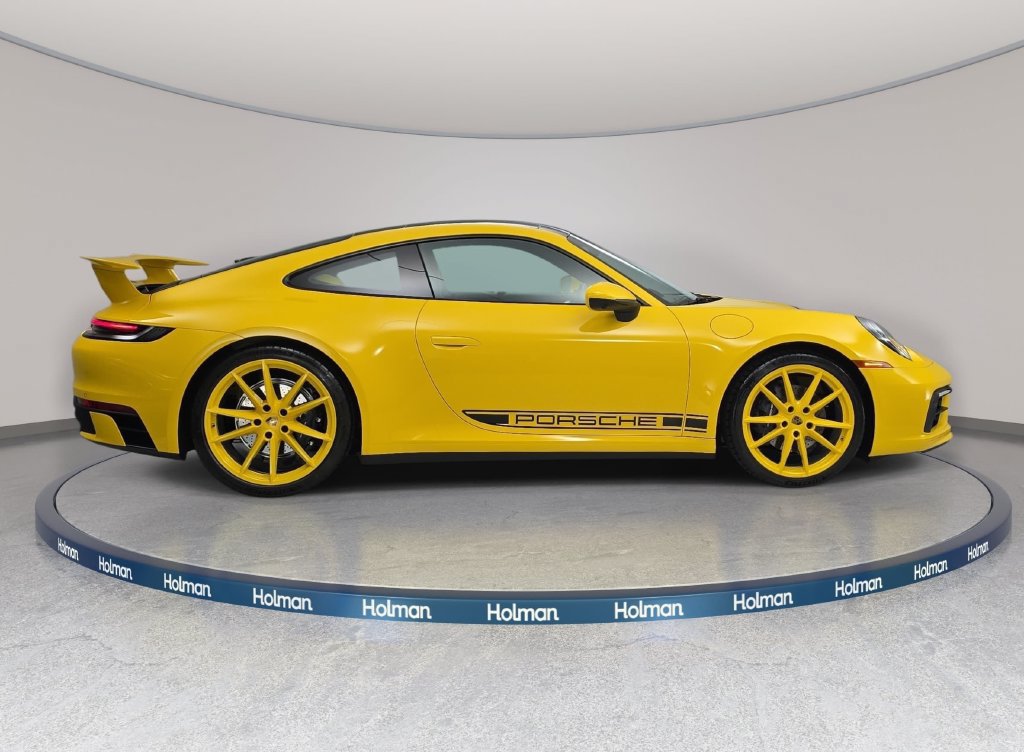Used 2023 Porsche 911 Carrera RWD image 5