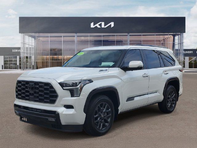 Used 2025 Toyota Sequoia Platinum AWD/4WD image 3