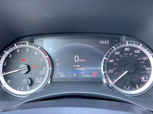 Used 2025 Toyota Highlander XLE AWD/4WD image 26