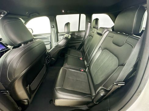 Certified 2023 Jeep Grand Cherokee Altitude AWD/4WD image 30
