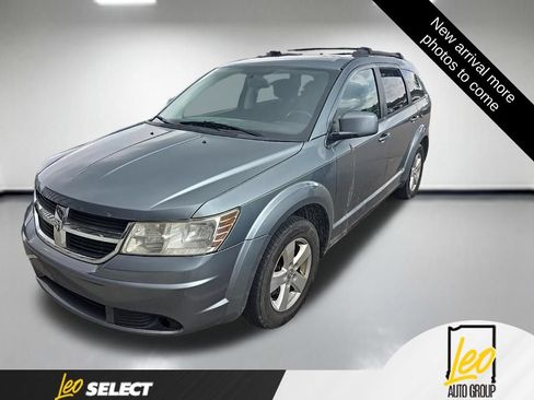 Used 2010 Dodge Journey SXT w/ Convenience Group I FWD image 1