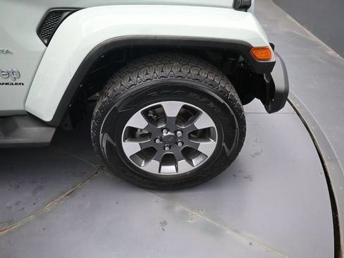 Used 2023 Jeep Wrangler Unlimited Sahara w/ Cold Weather Group AWD/4WD image 34