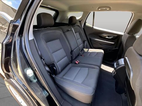 Used 2022 GMC Terrain SLE w/ Driver Convenience Package FWD image 19