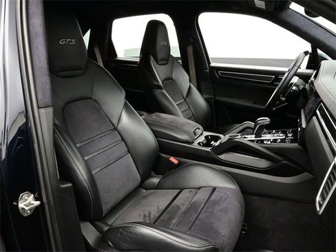Used 2021 Porsche Cayenne GTS image 18