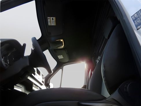 Used 2024 Mercedes-Benz Sprinter 3500 image 55