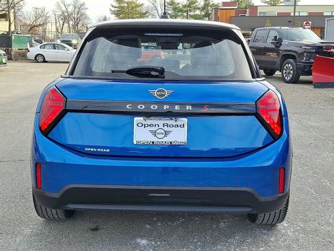 Certified 2025 MINI Cooper S image 5