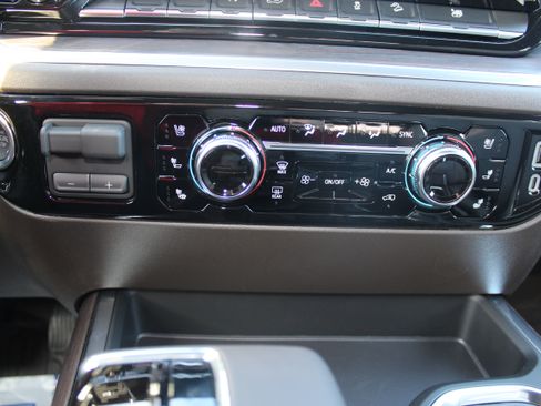 New 2026 GMC Sierra 1500 SLT w/ SLT Premium Plus Package image 38