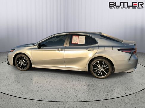 Certified 2024 Toyota Camry SE FWD image 3