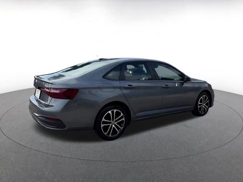 Used 2025 Volkswagen Jetta Sport image 20