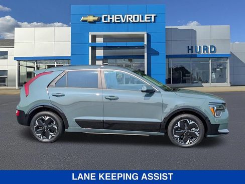 Used 2024 Kia Niro Wind w/ Wind Preserve Package FWD image 3