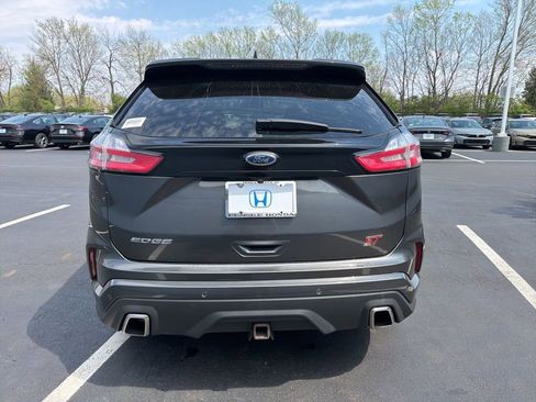 Used 2019 Ford Edge ST w/ Convenience Package AWD/4WD image 4