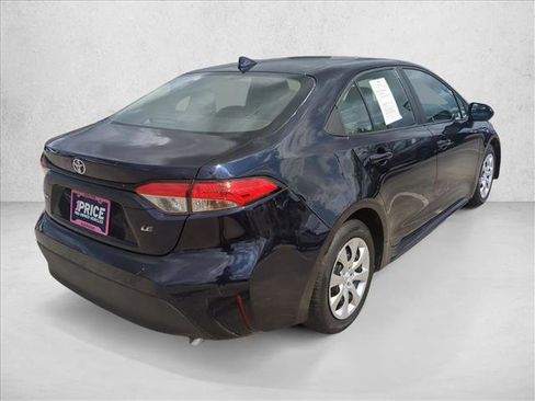 Used 2025 Toyota Corolla LE FWD image 5