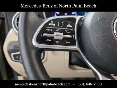 Used 2020 Mercedes-Benz GLC 300 image 17