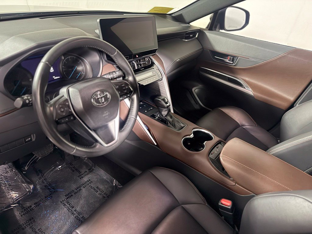 Used 2024 Toyota Venza XLE AWD/4WD image 18