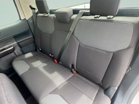 Used 2022 Ford Maverick XL FWD image 18