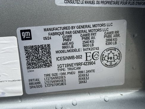 Used 2024 GMC Sierra 2500 SLT w/ SLT Convenience Package image 26