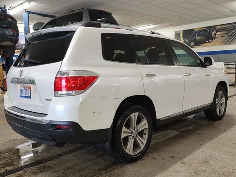 Used 2012 Toyota Highlander Limited w/ Tow Pkg image 29