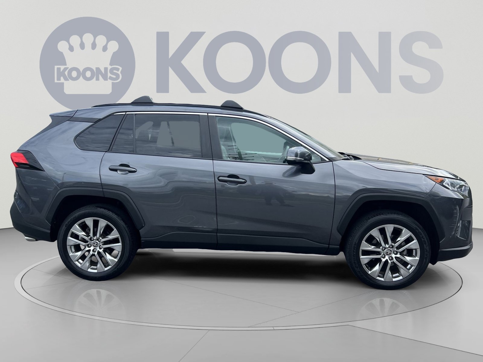 Used 2021 Toyota RAV4 XLE Premium AWD/4WD image 8