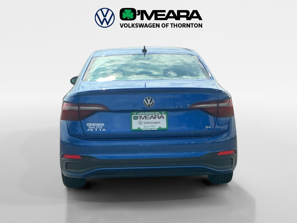 Used 2024 Volkswagen Jetta SE FWD image 4