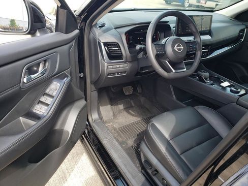 Certified 2024 Nissan Rogue SL image 15