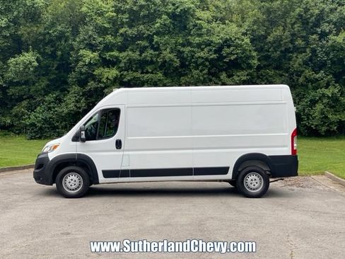Used 2025 RAM ProMaster 2500 w/ Convenience Group FWD image 4