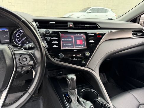 Used 2020 Toyota Camry SE FWD image 20