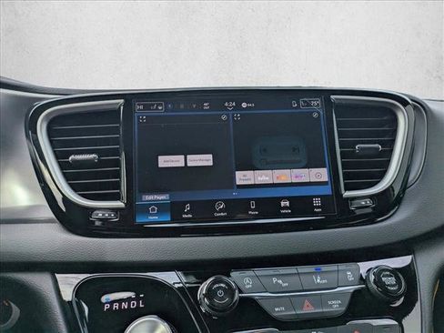 New 2026 Chrysler Voyager LX image 12