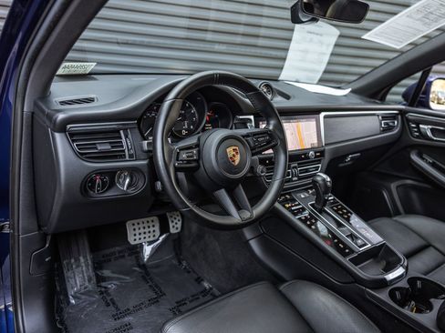 Certified 2023 Porsche Macan GTS AWD/4WD image 4