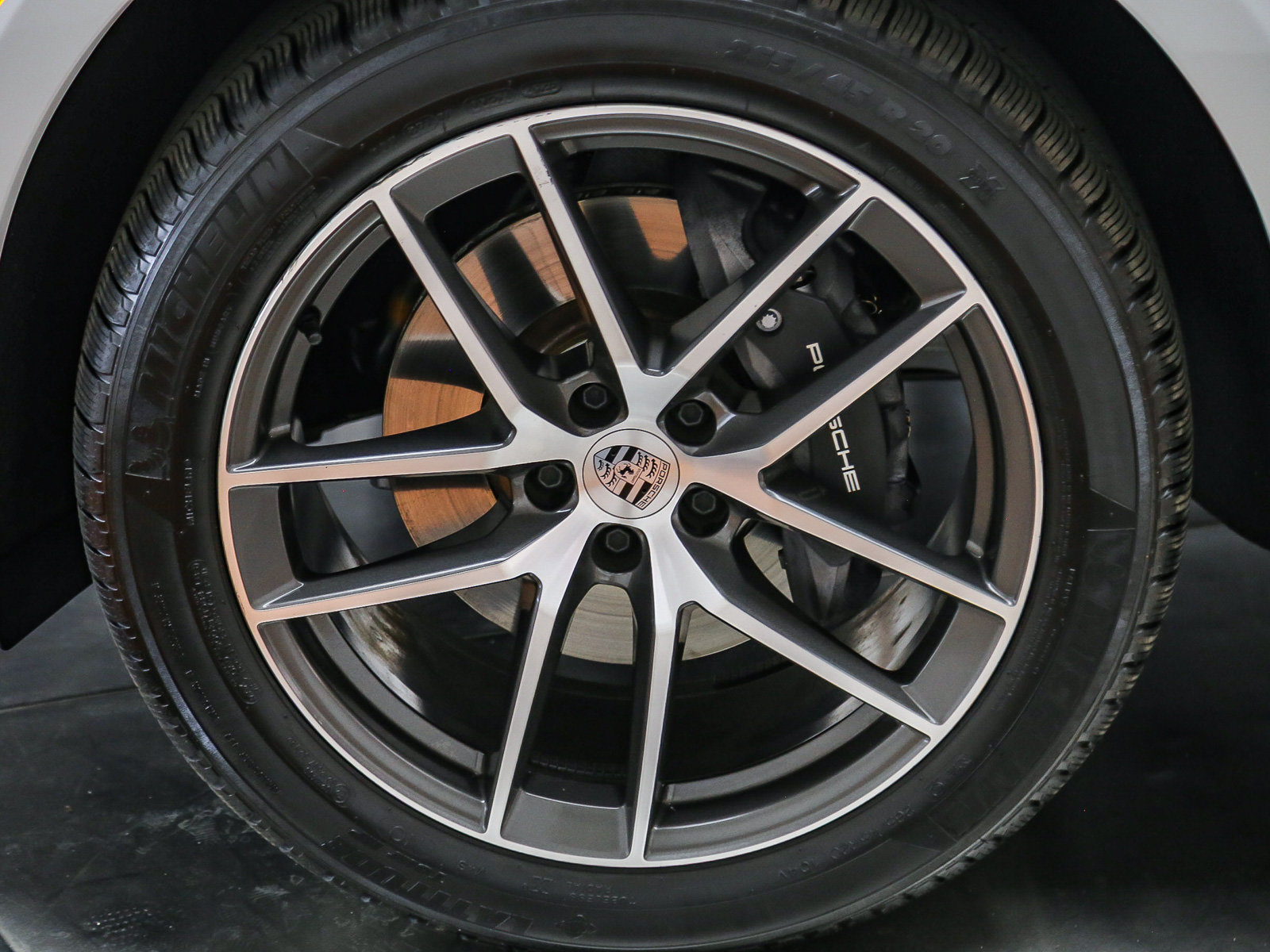 Certified 2026 Porsche Macan AWD/4WD image 13